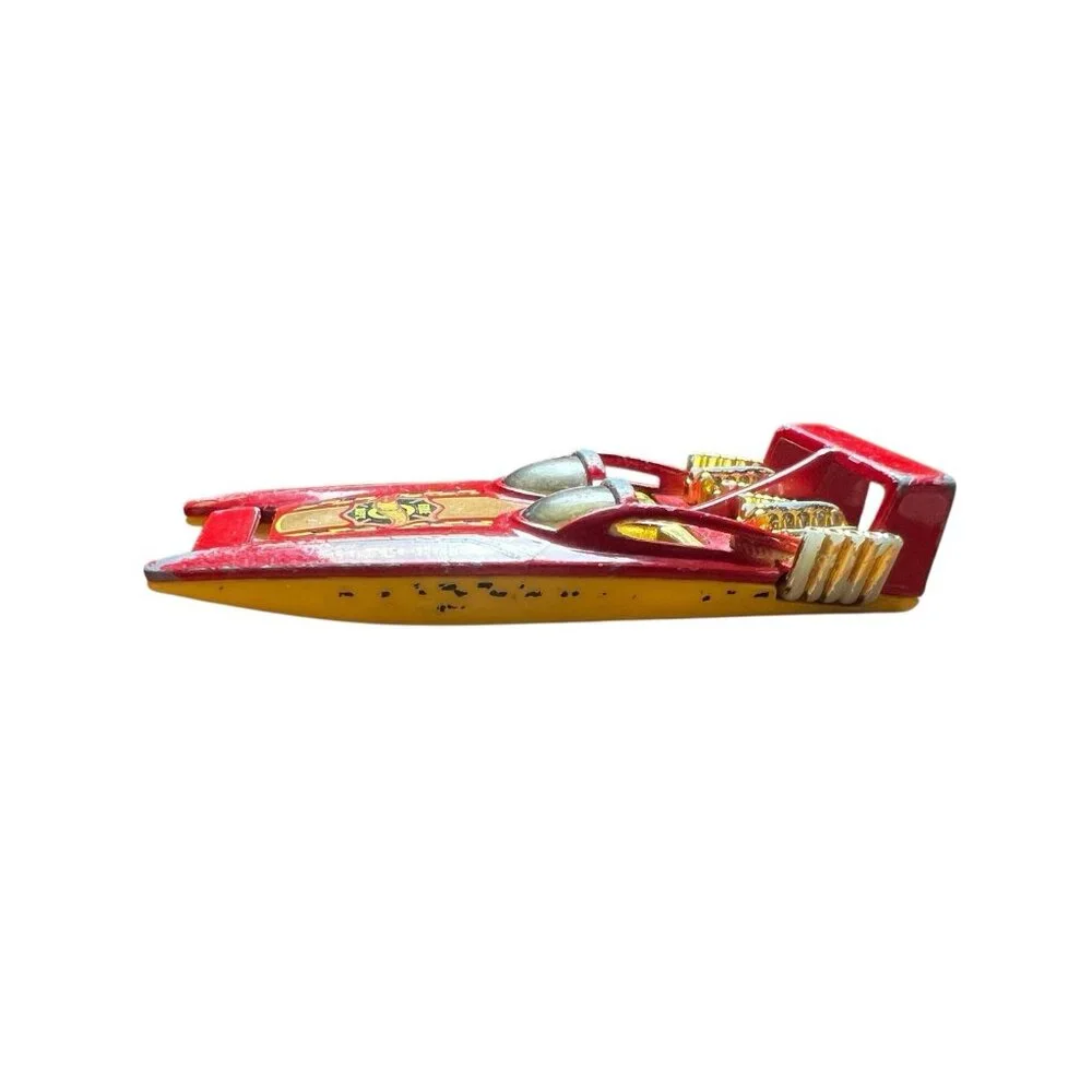 2008 HOT WHEELS H2GO RESCUE UNIT BOAT‎ 1/64 DIECAST RED & GOLD & YELLOW